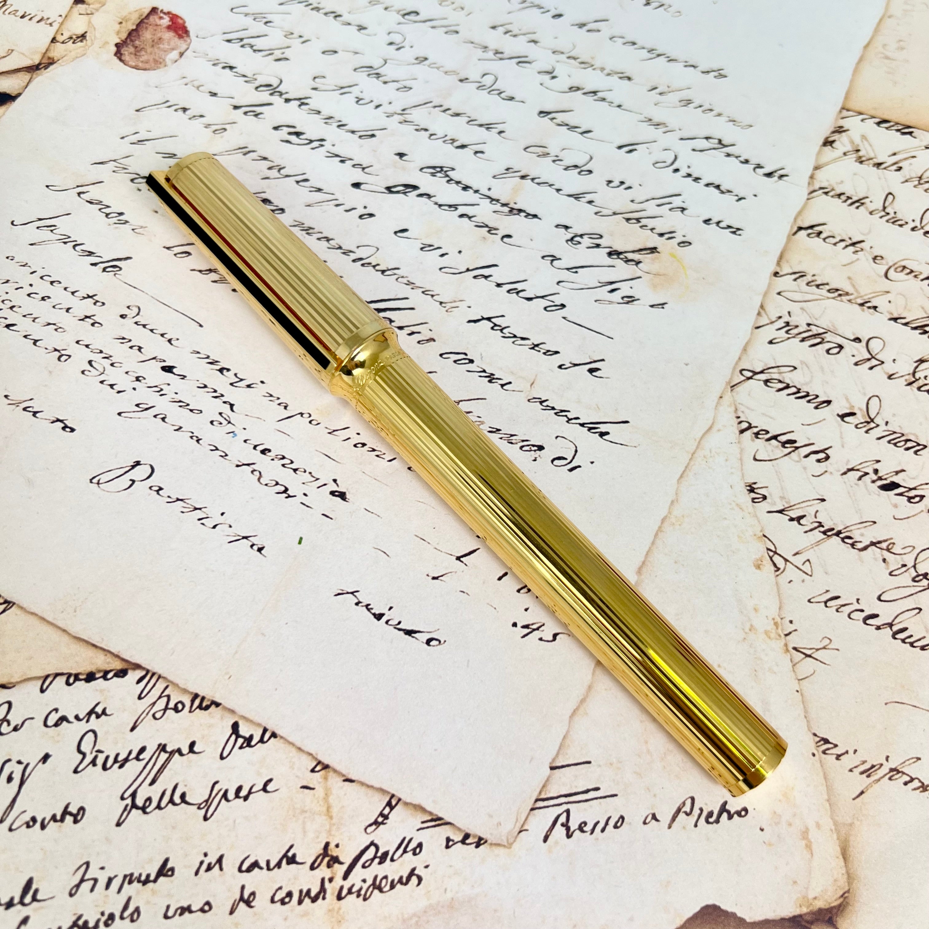 Pre-Owned S.T. Dupont Montparnasse XL Gold Plated Fountain Pen 18K
