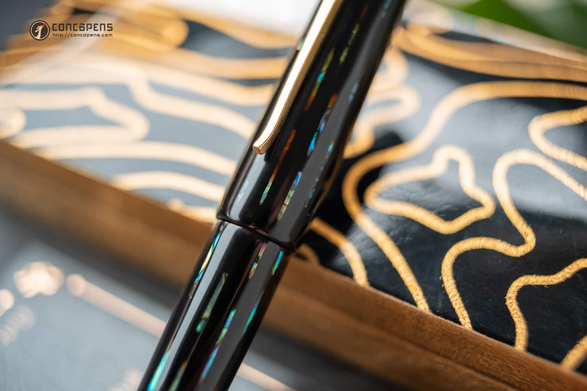 ConCoPens Traditional Vietnamese Lacquer Fountain Pen - Bolide 2