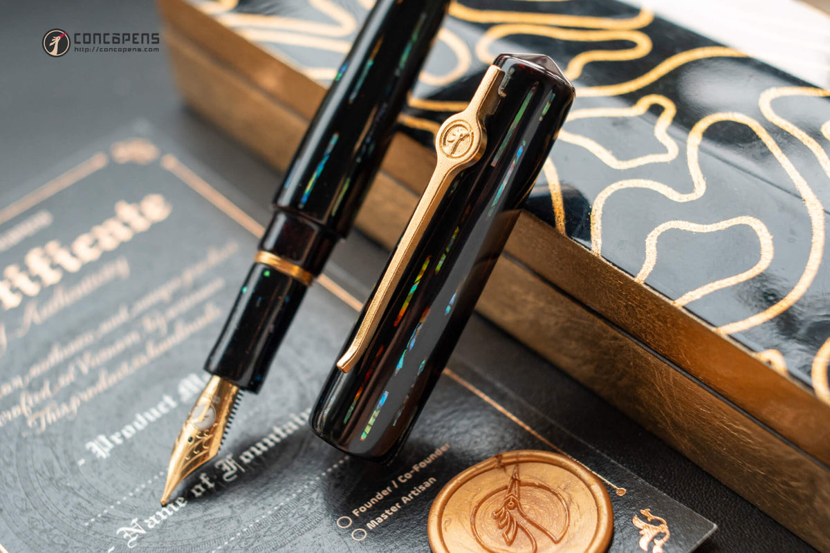 ConCoPens Traditional Vietnamese Lacquer Fountain Pen - Bolide 2