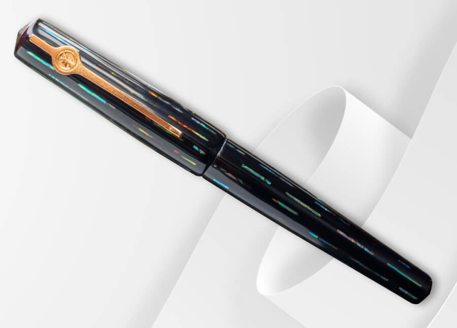 ConCoPens Traditional Vietnamese Lacquer Fountain Pen - Bolide 2