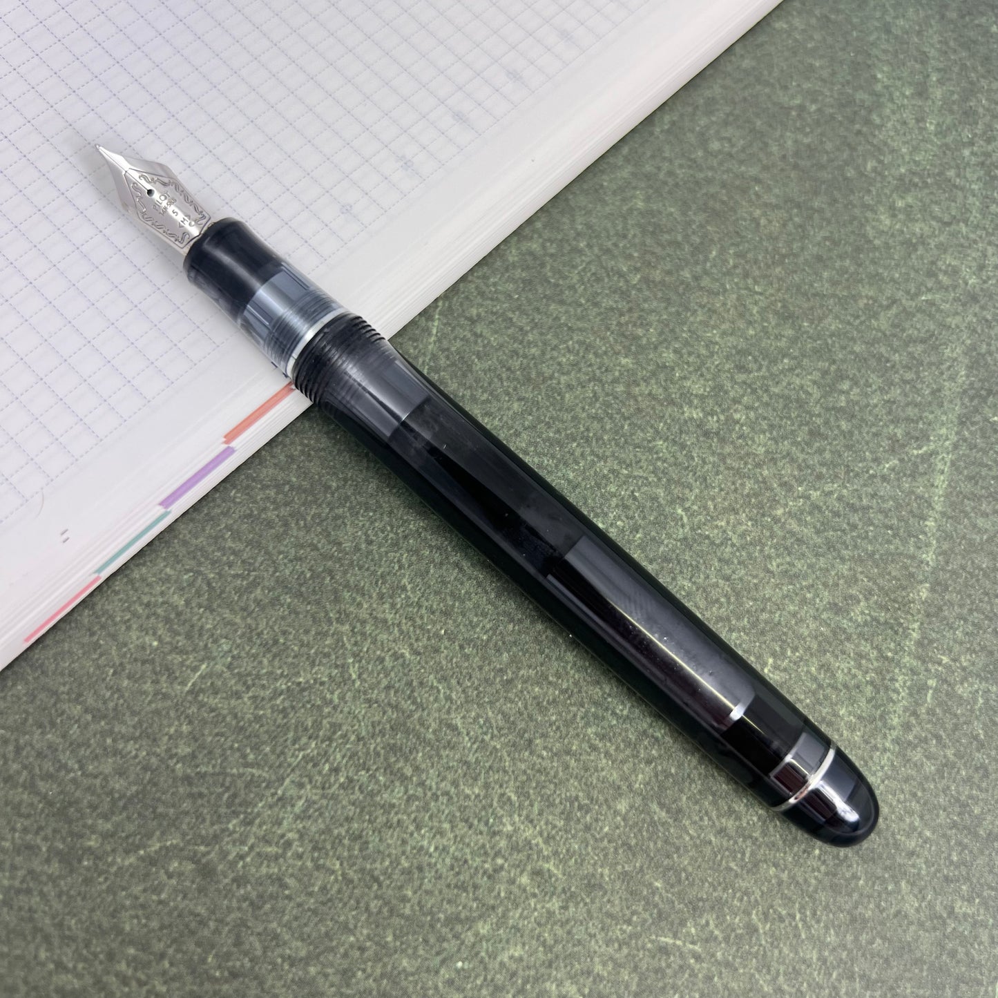 Pre-Owned Pilot Custom 74 Black Smoke Fountain Pen 14K M