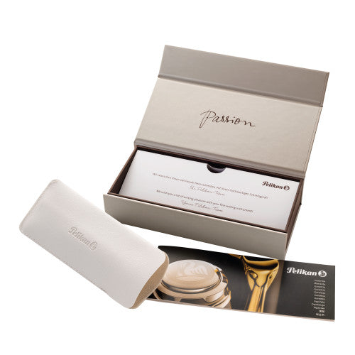 Pelikan Souverän M405 Fountain Pen - White
