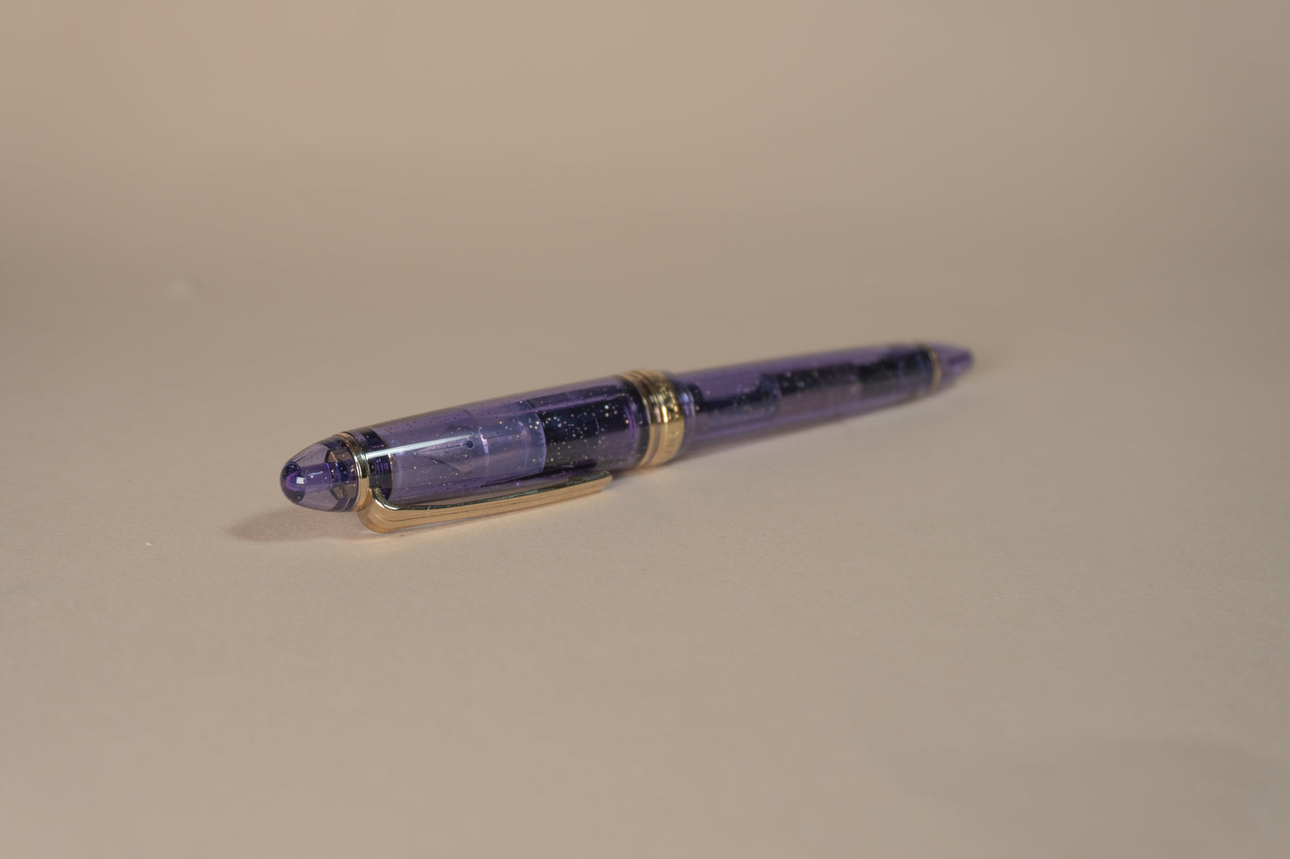 Pre-Owned Sailor 1911S Pen of the Year 2025 Grape Expectations Fountain Pen - Medium