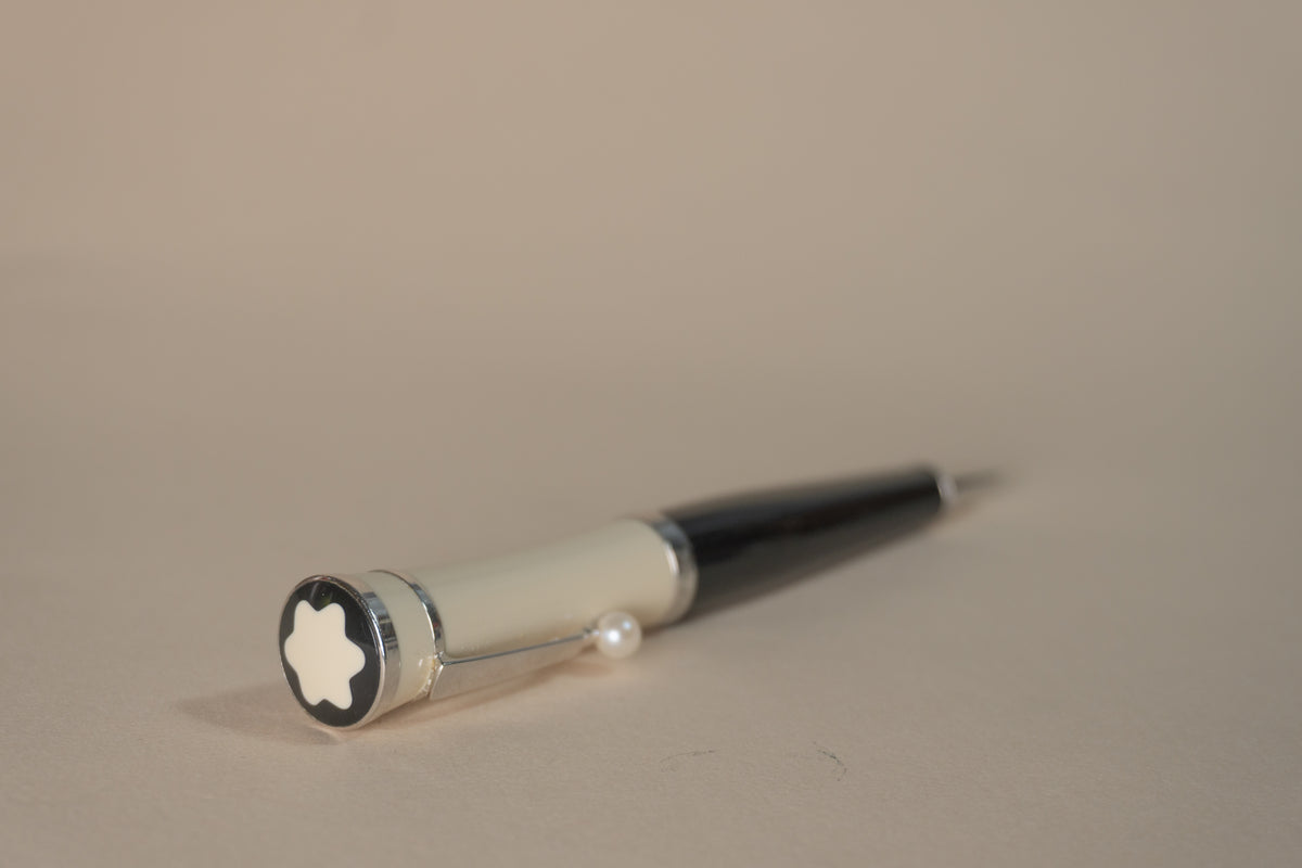 Pre-Owned Montblanc Muses Greta Garbo Ballpoint