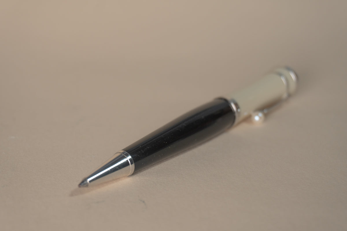 Pre-Owned Montblanc Muses Greta Garbo Ballpoint