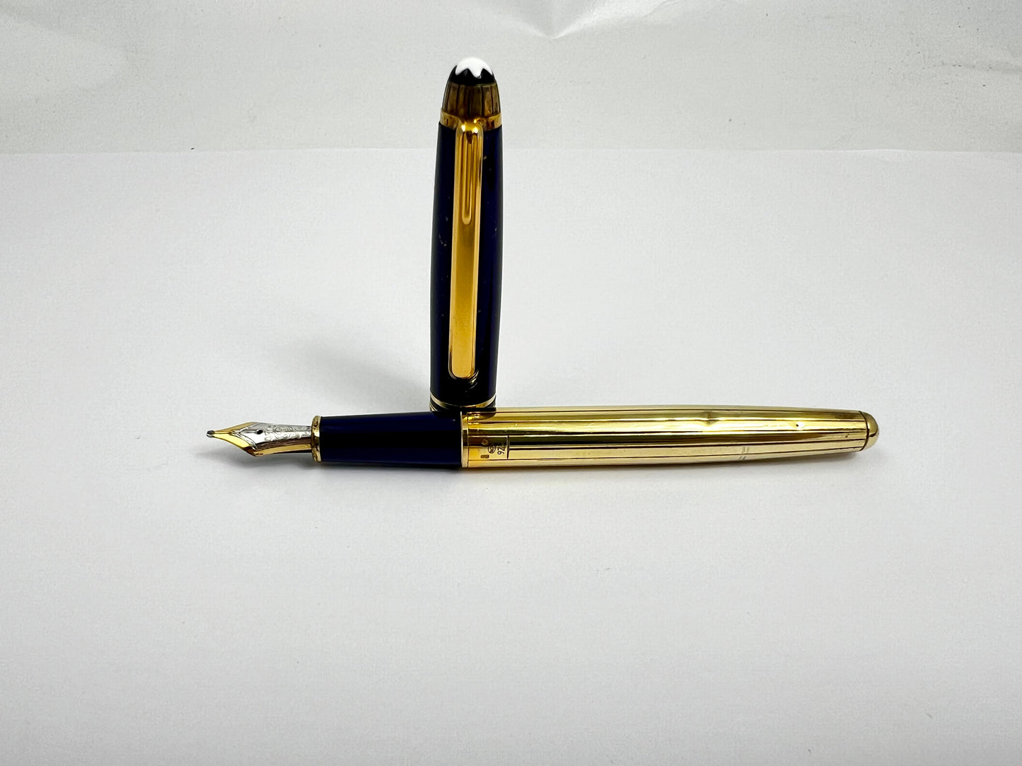 Pre-Owned Montblanc 144 Ramses II 18K Broad