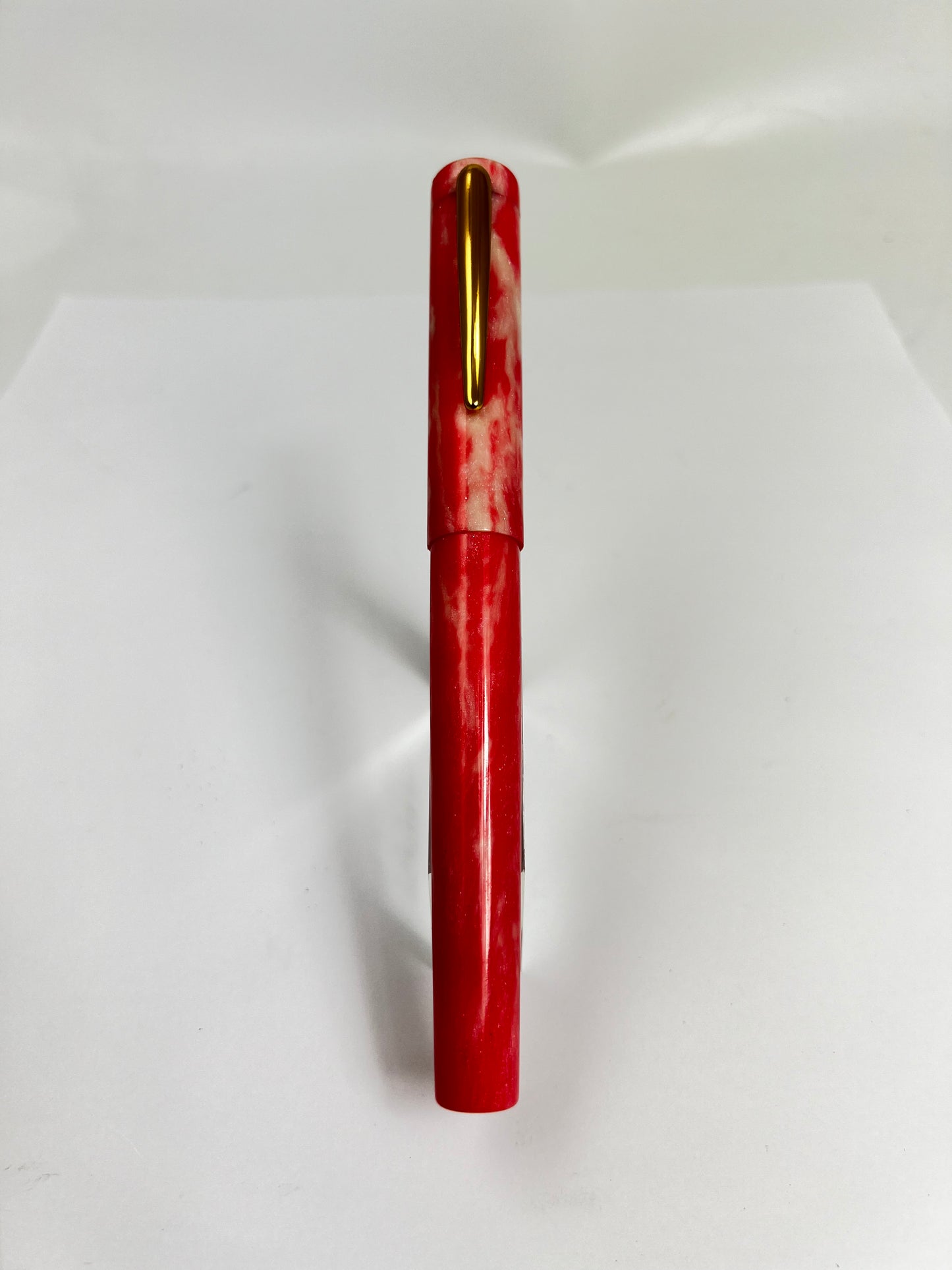 Pre-Owned Hinze Pink Fountain Pen B