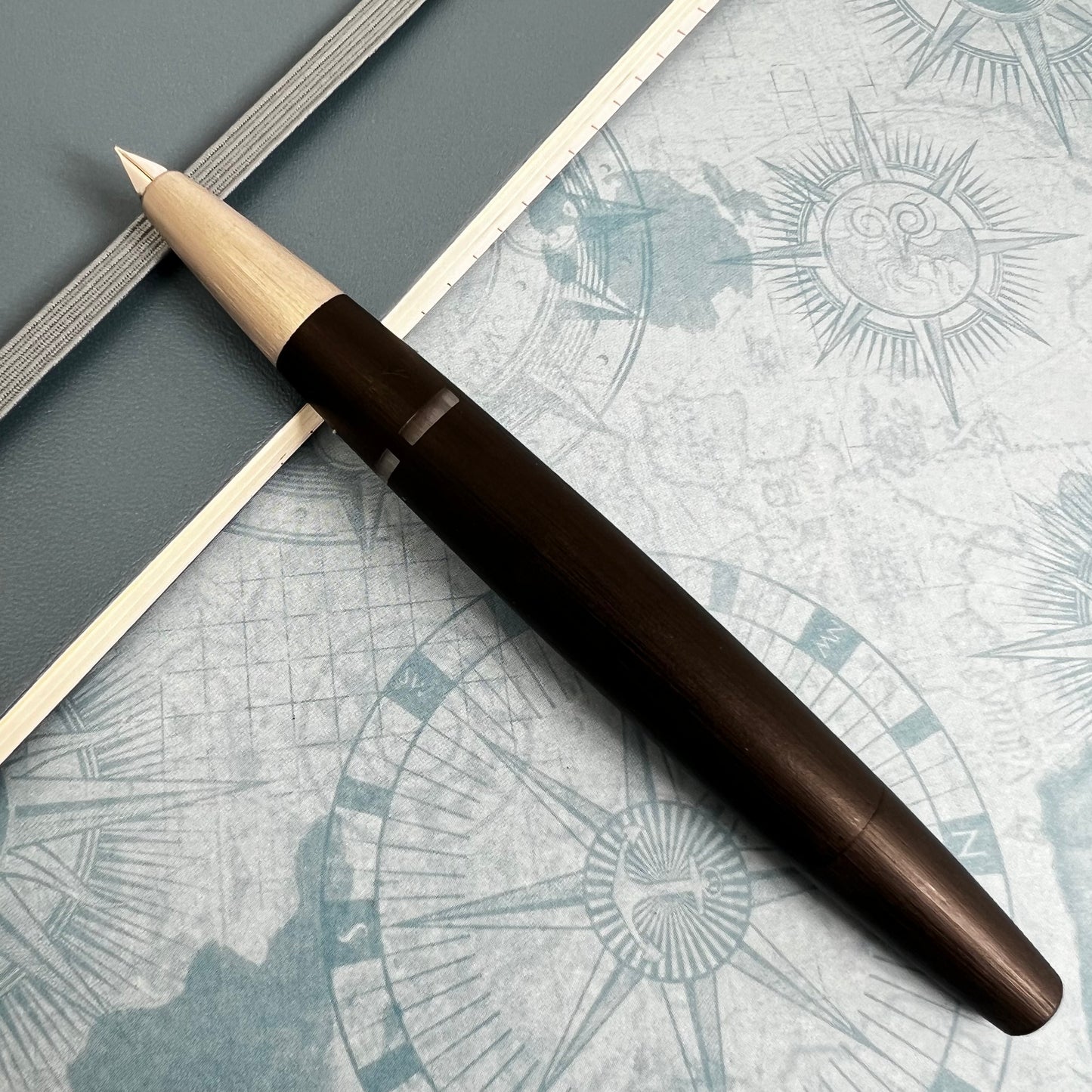 Pre-Owned Lamy 2000 Fountain Pen 14K Fine