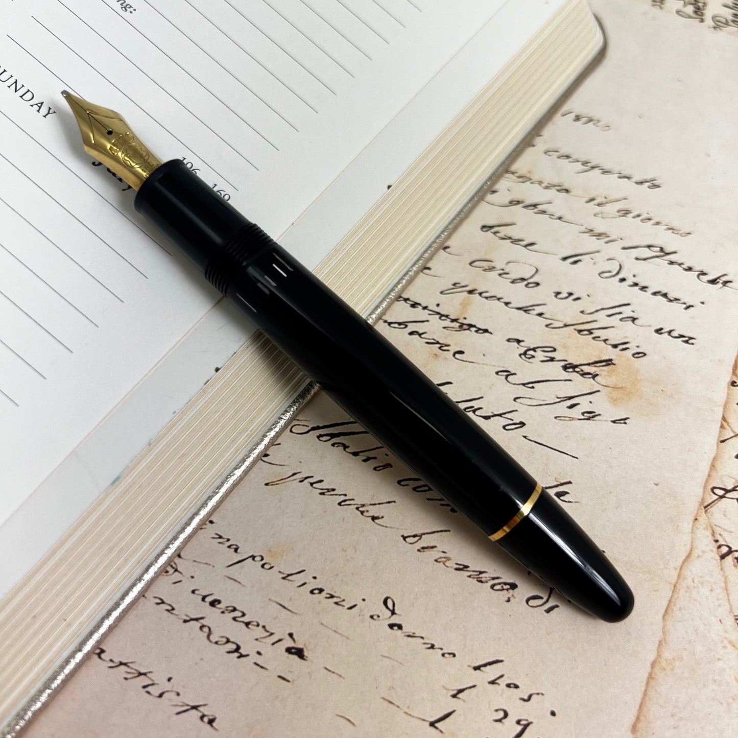 Pre owned montblanc pens hotsell