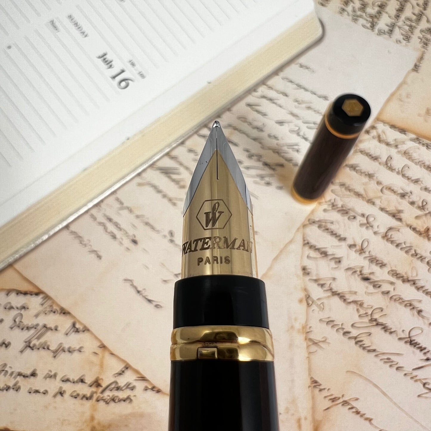 Pre-Owned Waterman Liaison Ebonite Fountain Pen 18K M