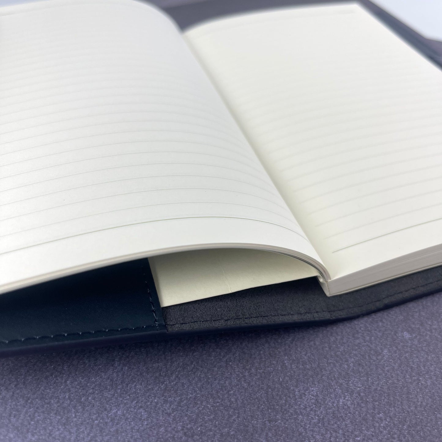 Orom Leather Refillable Journal - Navy (4.75x7.75)