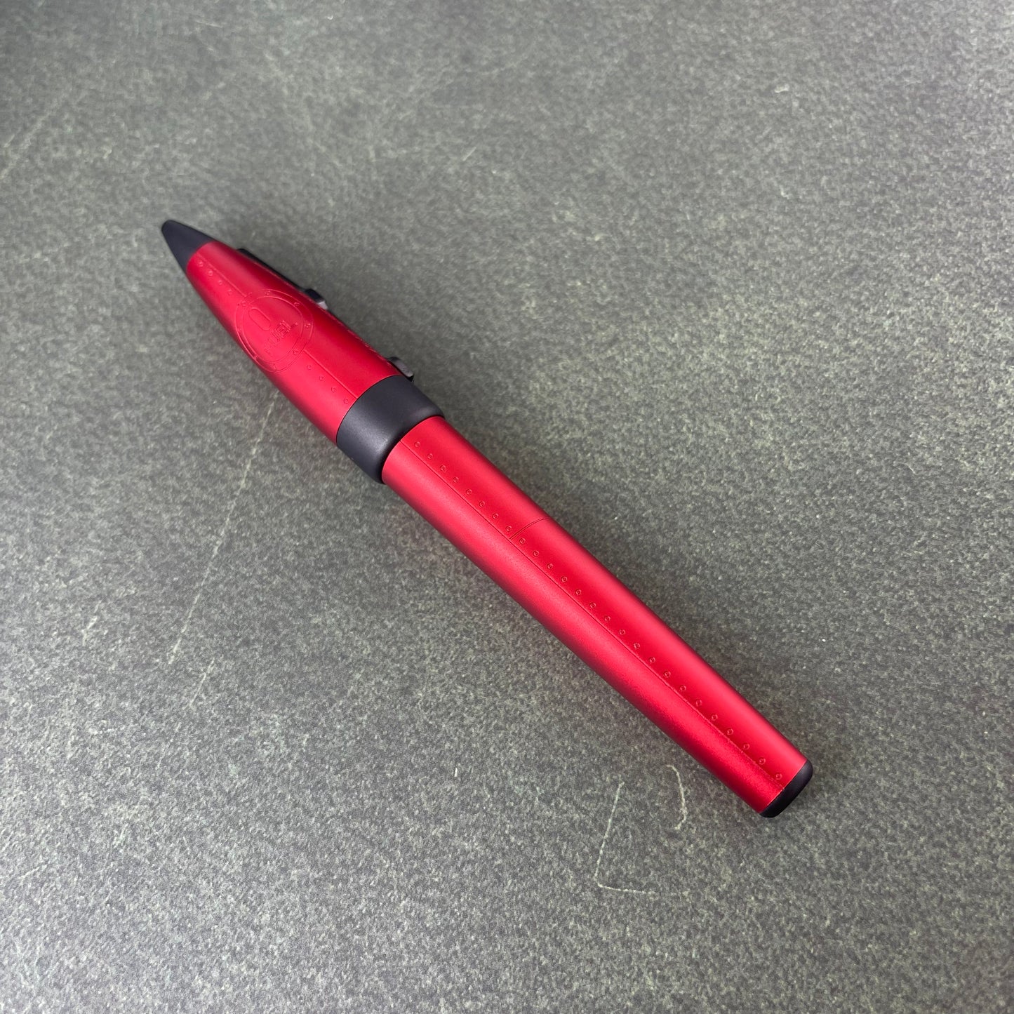 Pre-Owned Aviator Red Baron Fountain Pen - Medium