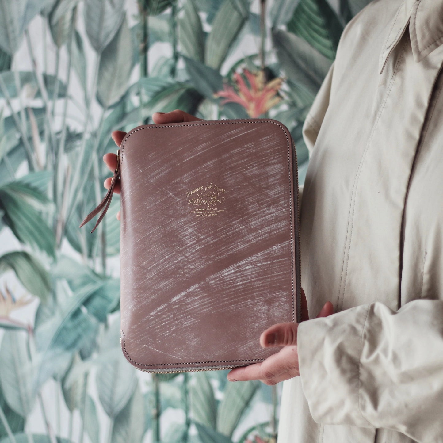 The Superior Labor Bridle Leather A5 Zip Organizer - Old Rose