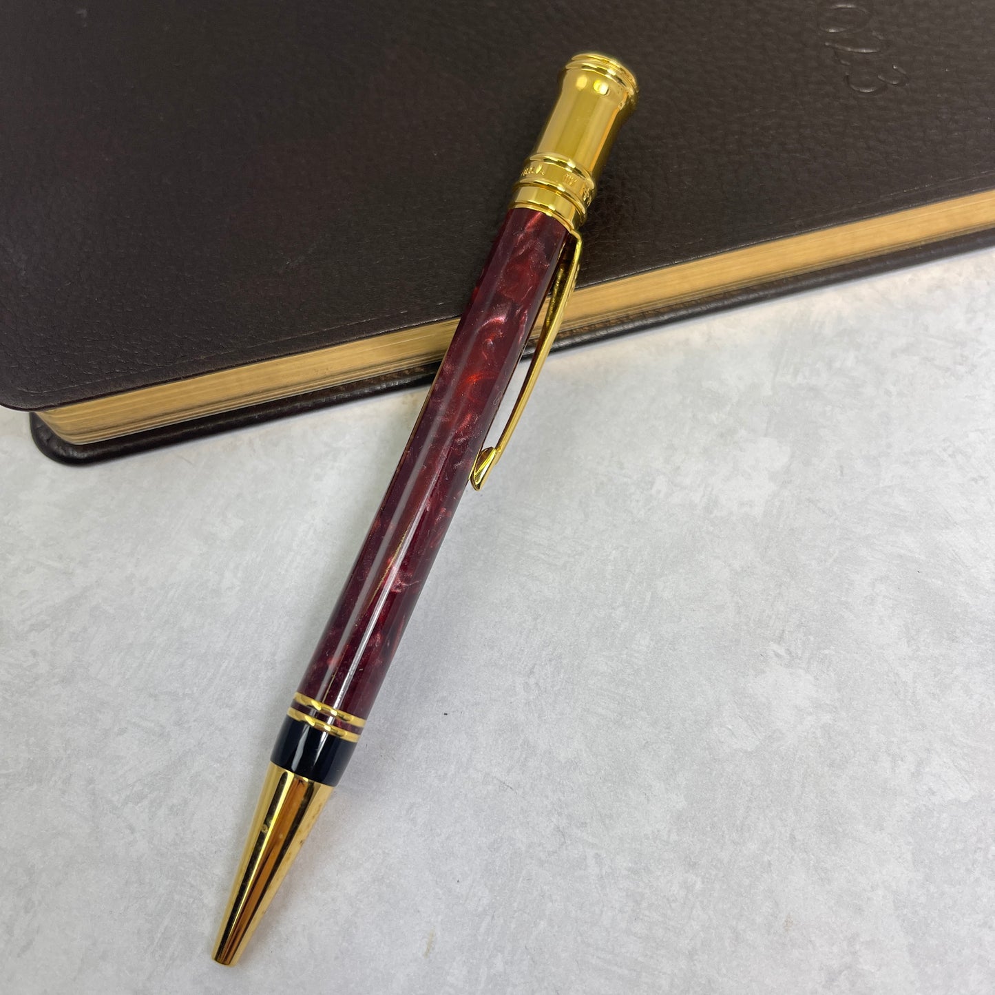 Pre-Owned Parker Duofold Red Marble Ballpoint