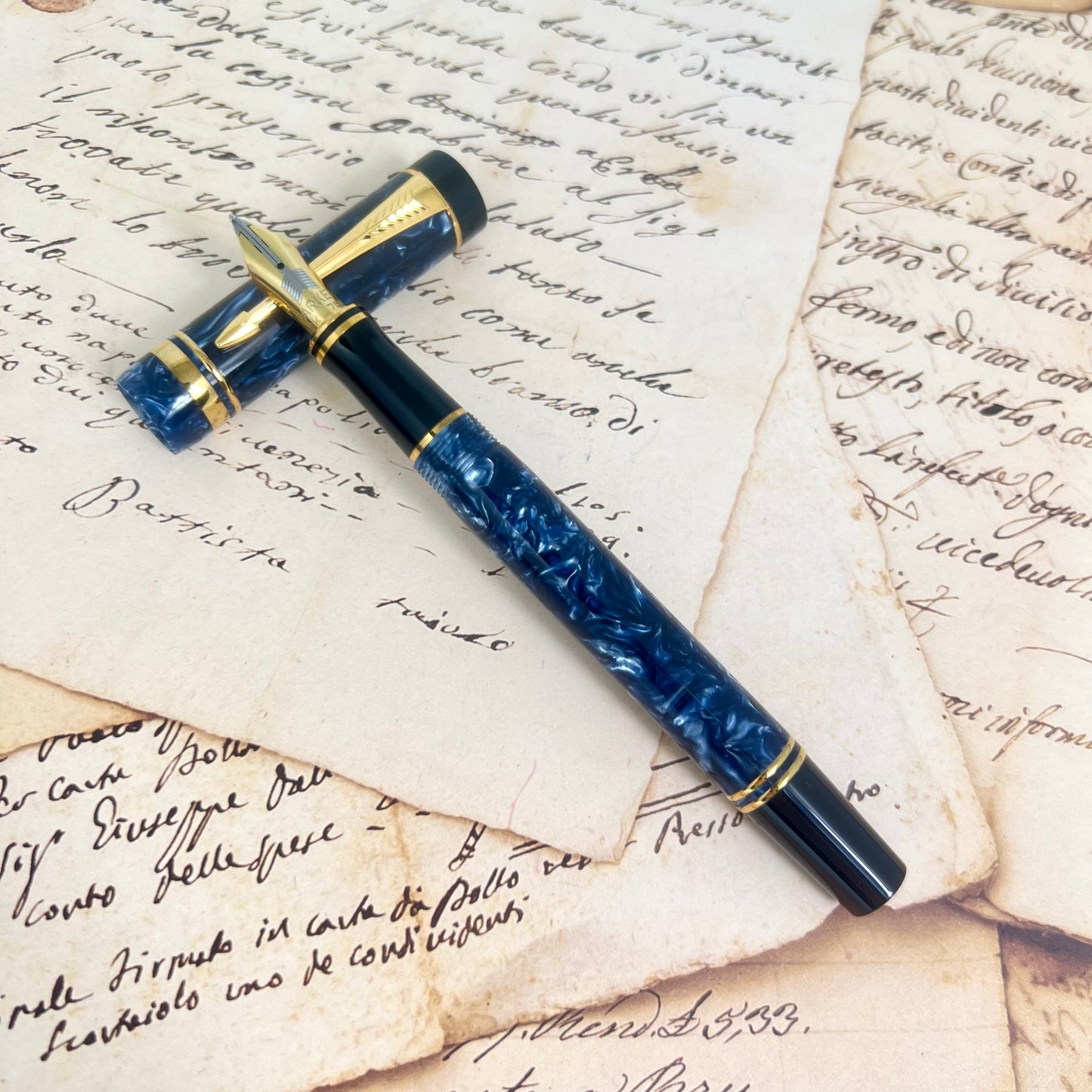 Pre-Owned Parker Duofold International Blue Marble Fountain Pen 18K F