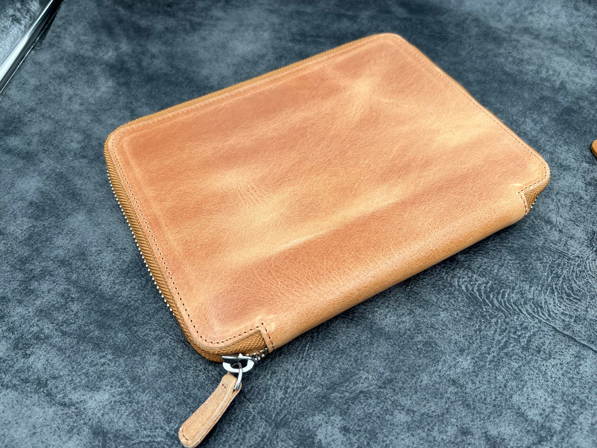 Galen Leather 10 Slots Zippered Pen Case with A5 Notebook Holder - Crazy Horse Honey Ochre