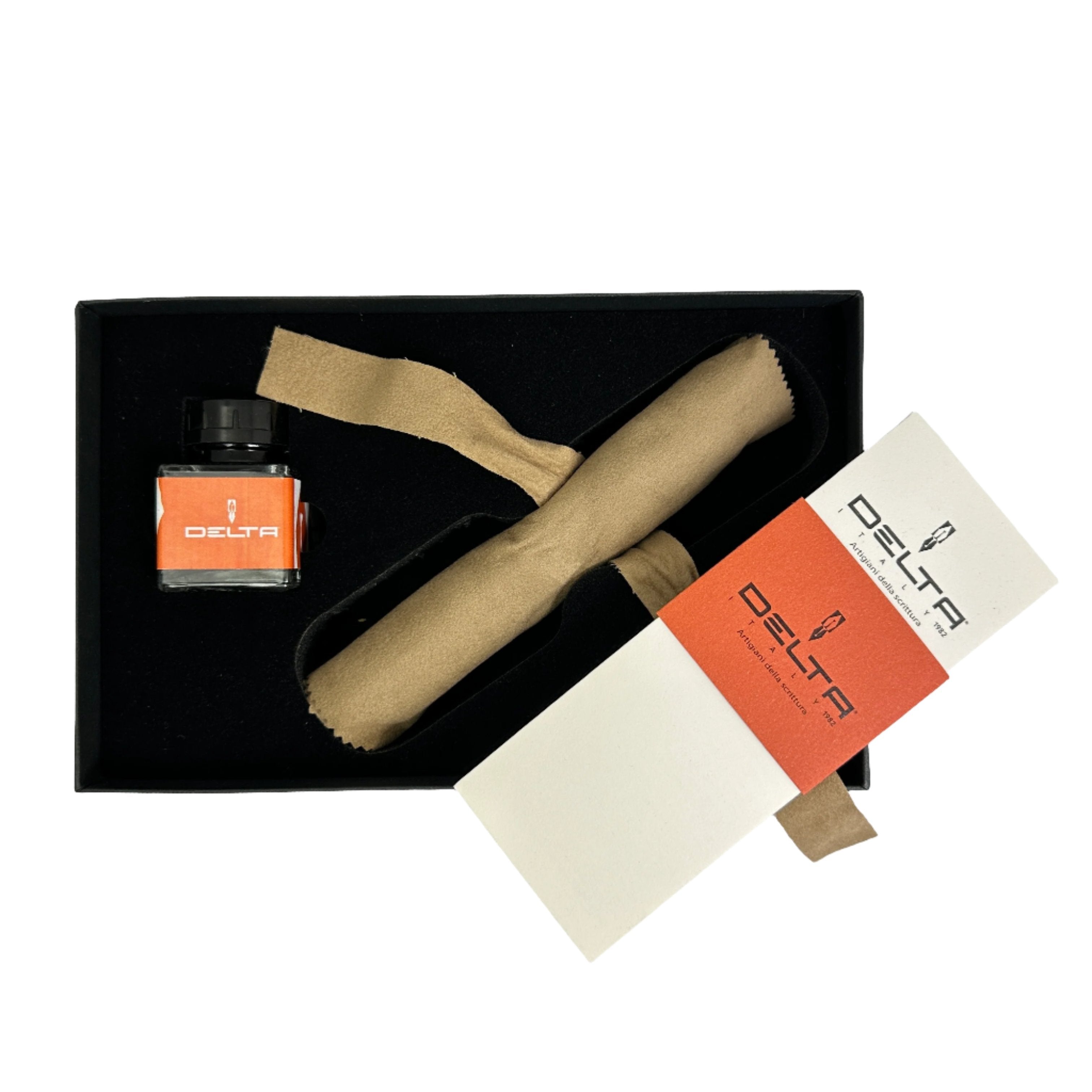 Delta DV Original Magnifica Oversize Fountain Pen - Orange