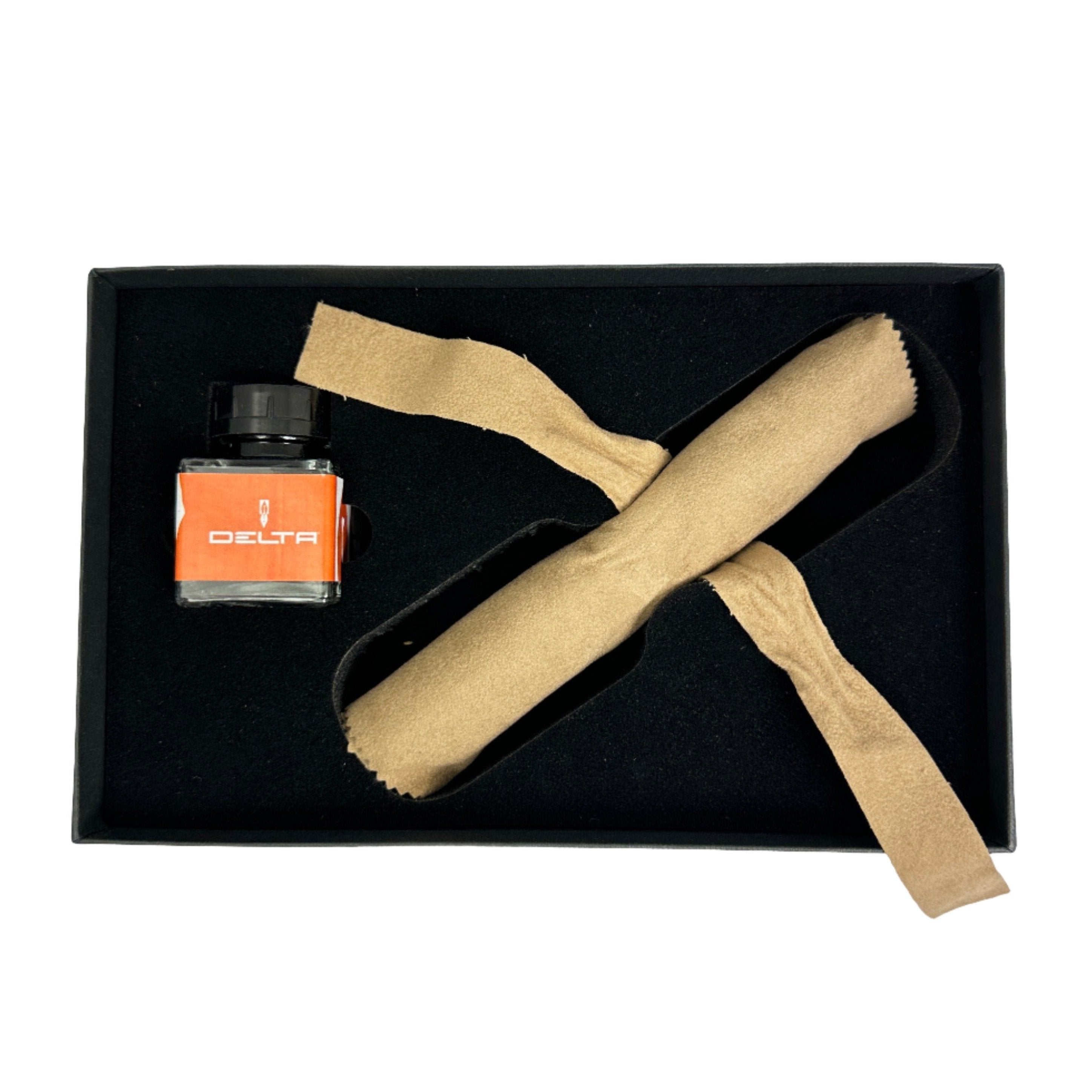 Delta DV Original Magnifica Oversize Fountain Pen - Orange