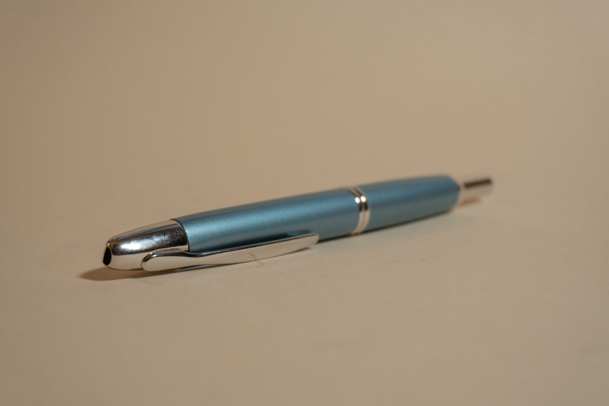 Pre-Owned Pilot Vanishing Point Limited Edition Ice Blue Fountain Pen - Fine