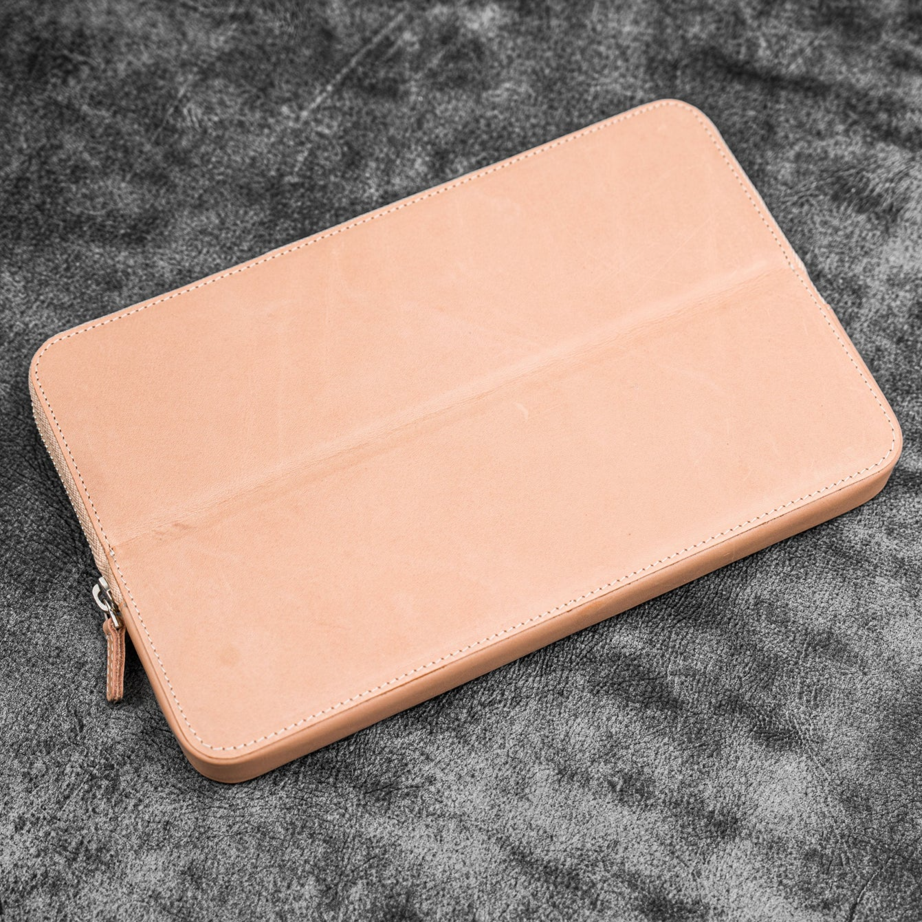 Galen Leather 12 Slot Zippered Magnum Opus Pen Case - Undyed (with Removable Pen Tray)