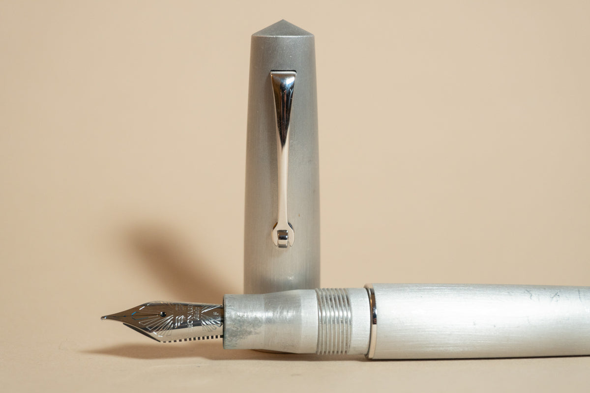 Pre-Owned Leonardo Momento Zero Alumina Fountain Pen - Fine