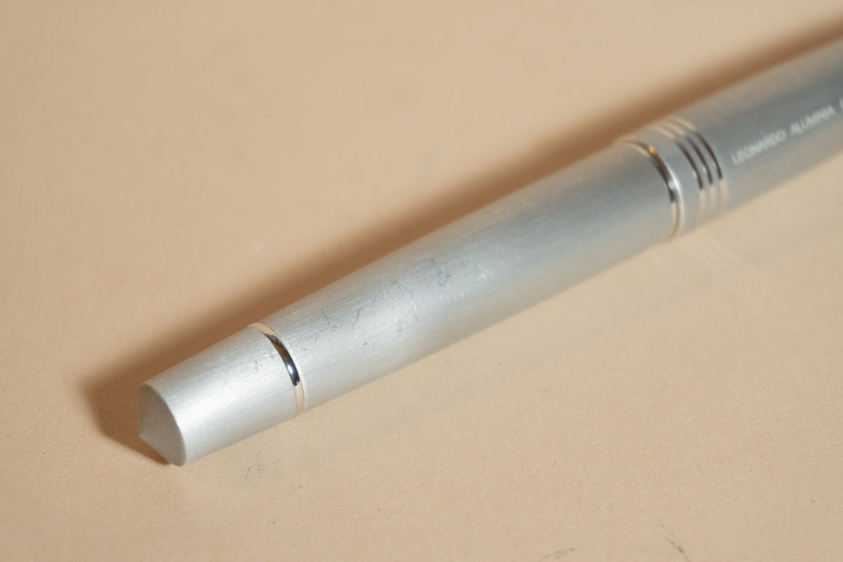 Pre-Owned Leonardo Momento Zero Alumina Fountain Pen - Fine