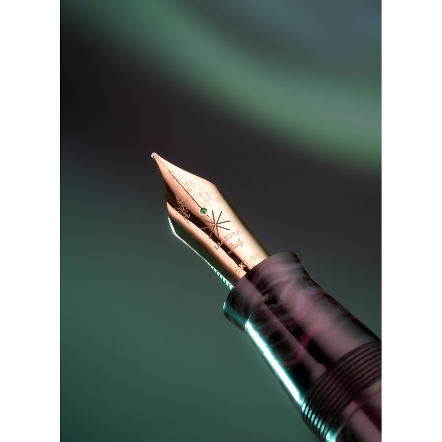 Maiora Everest 14K Fountain Pen - Boreale (Limited Edition)