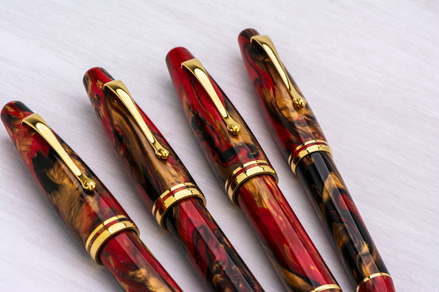Maiora Ultra Ogiva 14KT Fountain Pen - Golden Rule