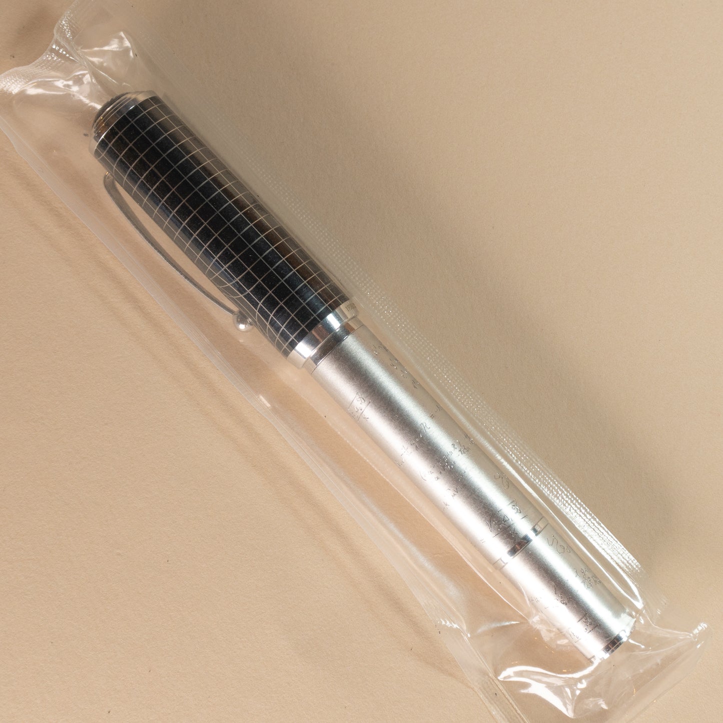 Pre-Owned Montblanc Great Characters Albert Einstein Limited Edition Fountain Pen - Medium (sealed w/ original box)