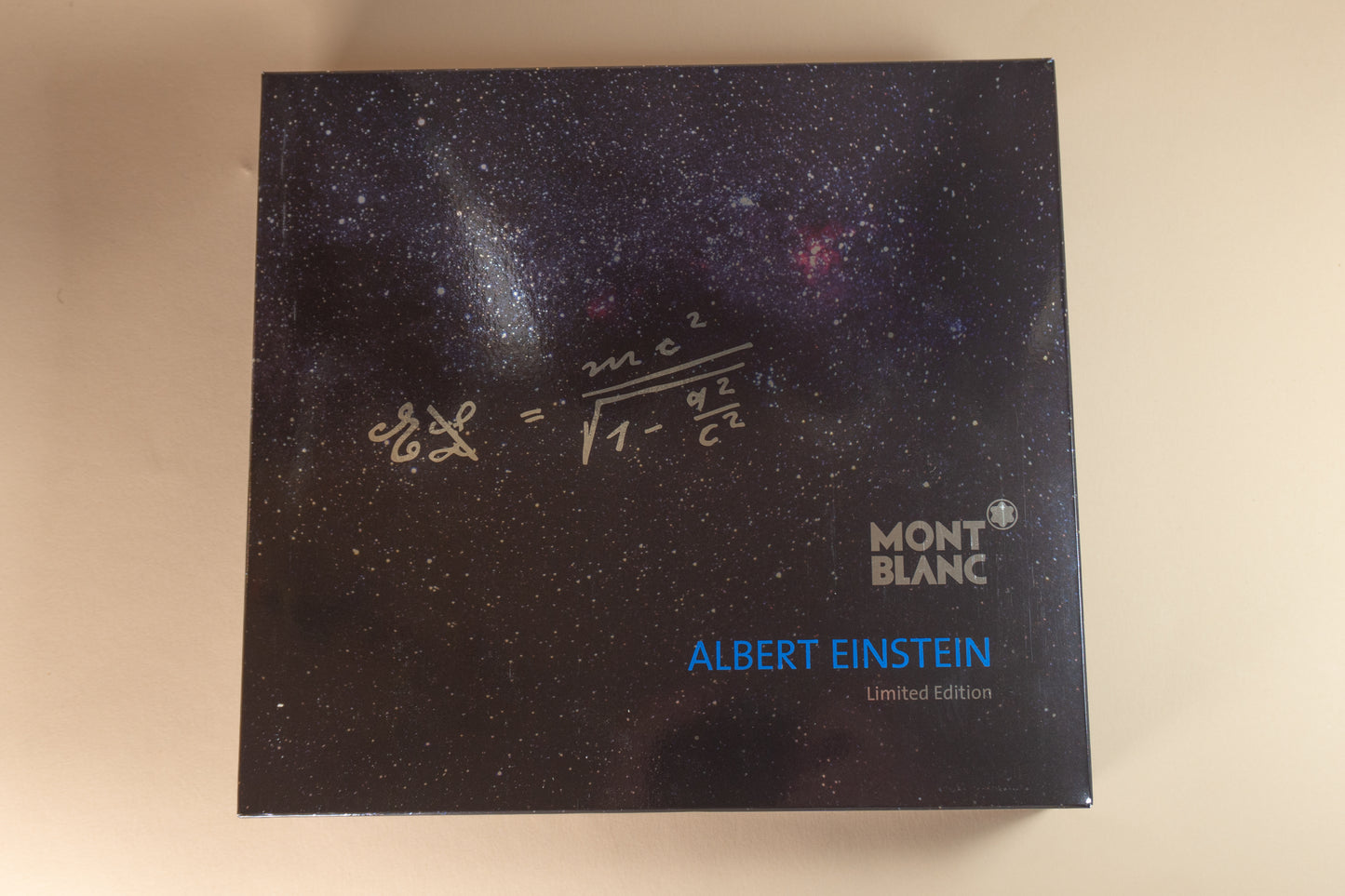 Pre-Owned Montblanc Great Characters Albert Einstein Limited Edition Fountain Pen - Medium (sealed w/ original box)