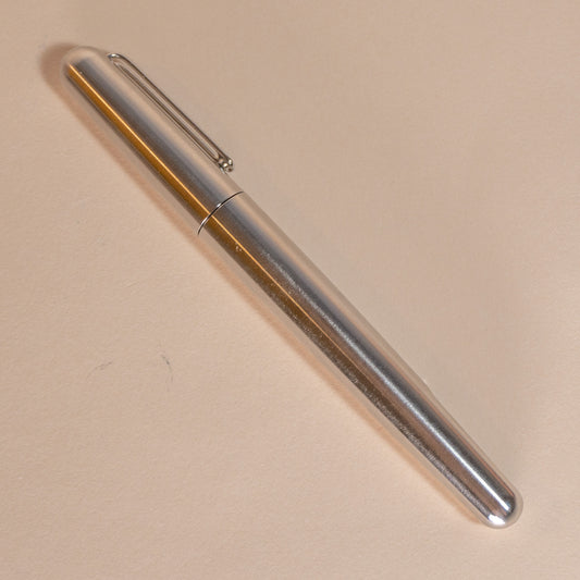 Pre-Owned Montblanc (M) Red Signature Fountain Pen - Medium