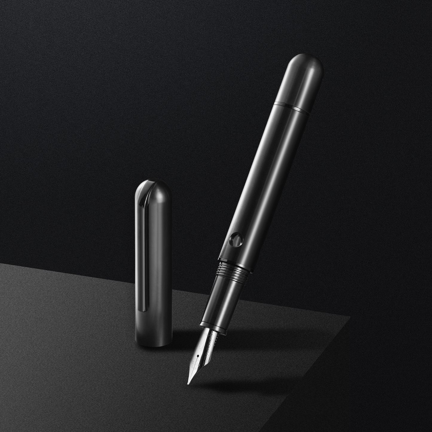 Nahvalur Nautilus Ti Fountain Pen - Black