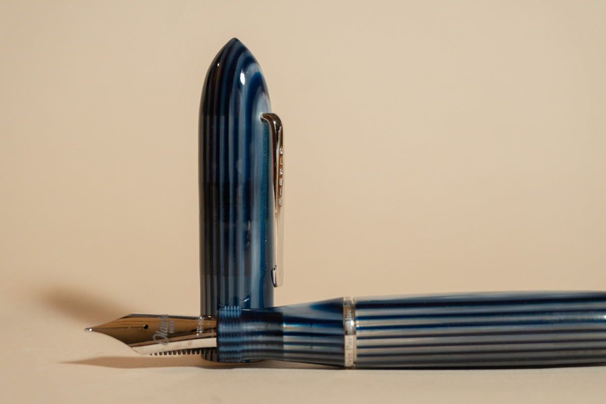 Pre-Owned Oldwin Paris Blue Mystic River Fountain Pen