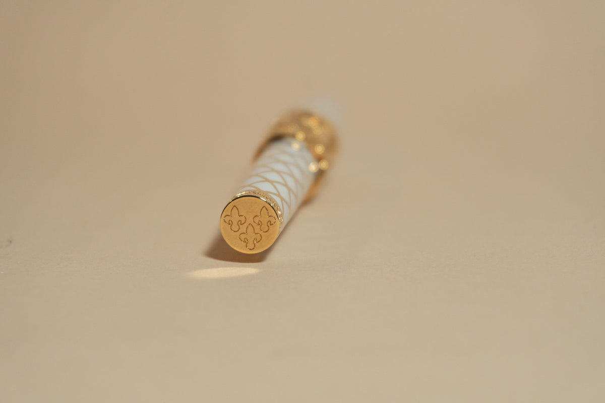 Pre-Owned S.T. Dupont Versailles Rollerball