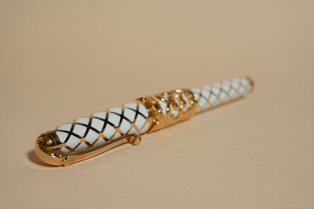 Pre-Owned S.T. Dupont Versailles Rollerball