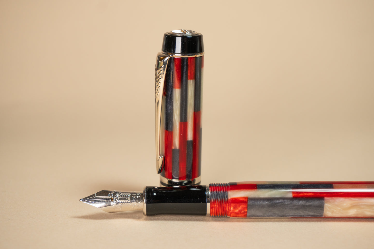 Pre-Owned Parker Duofold Mosaic Red Fountain Pen - Medium