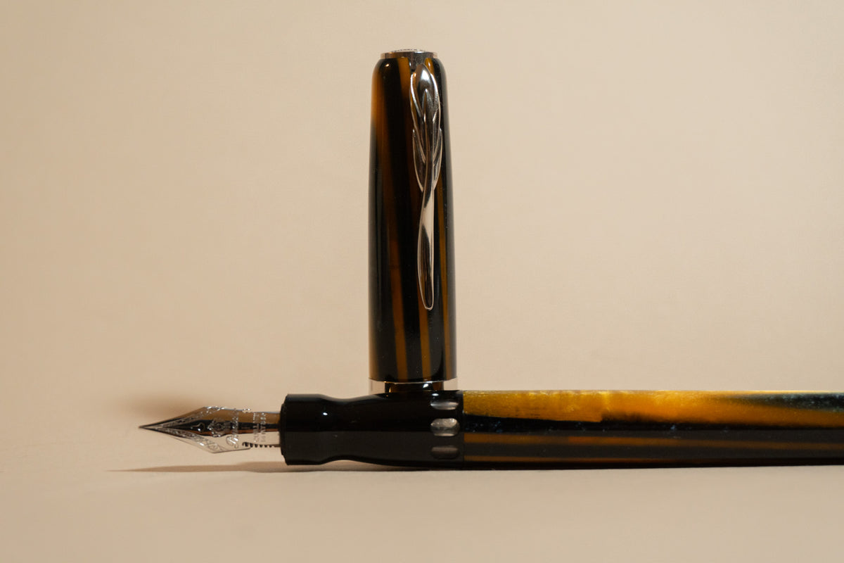 Pre-Owned Pineider Arco Blue Bee Fountain Pen - Fine Quill Nib