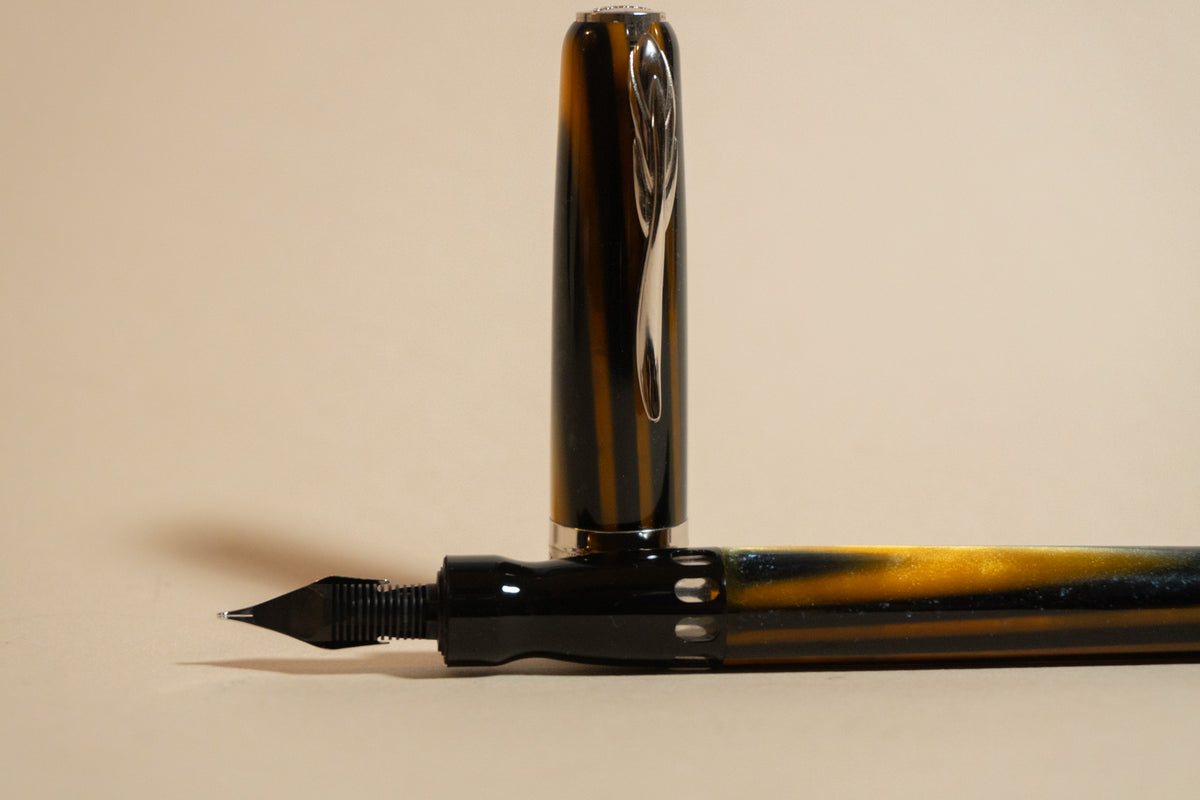 Pre-Owned Pineider Arco Blue Bee Fountain Pen - Fine Quill Nib