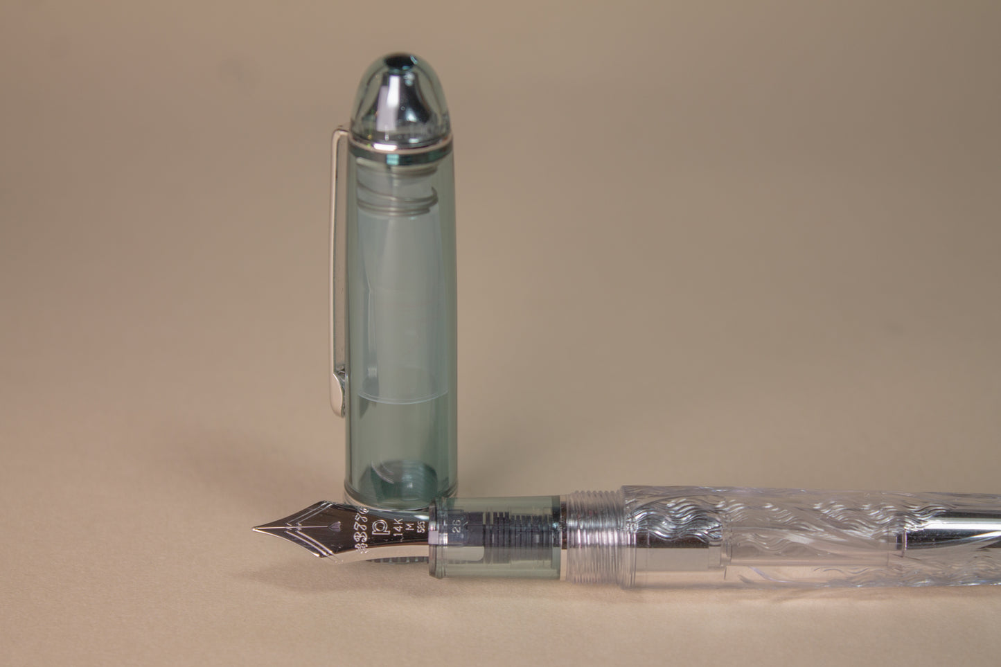 Pre-Owned Platinum #3776 Century - Fuji Unkei - Kinu Gumo Fountain Pen - Medium