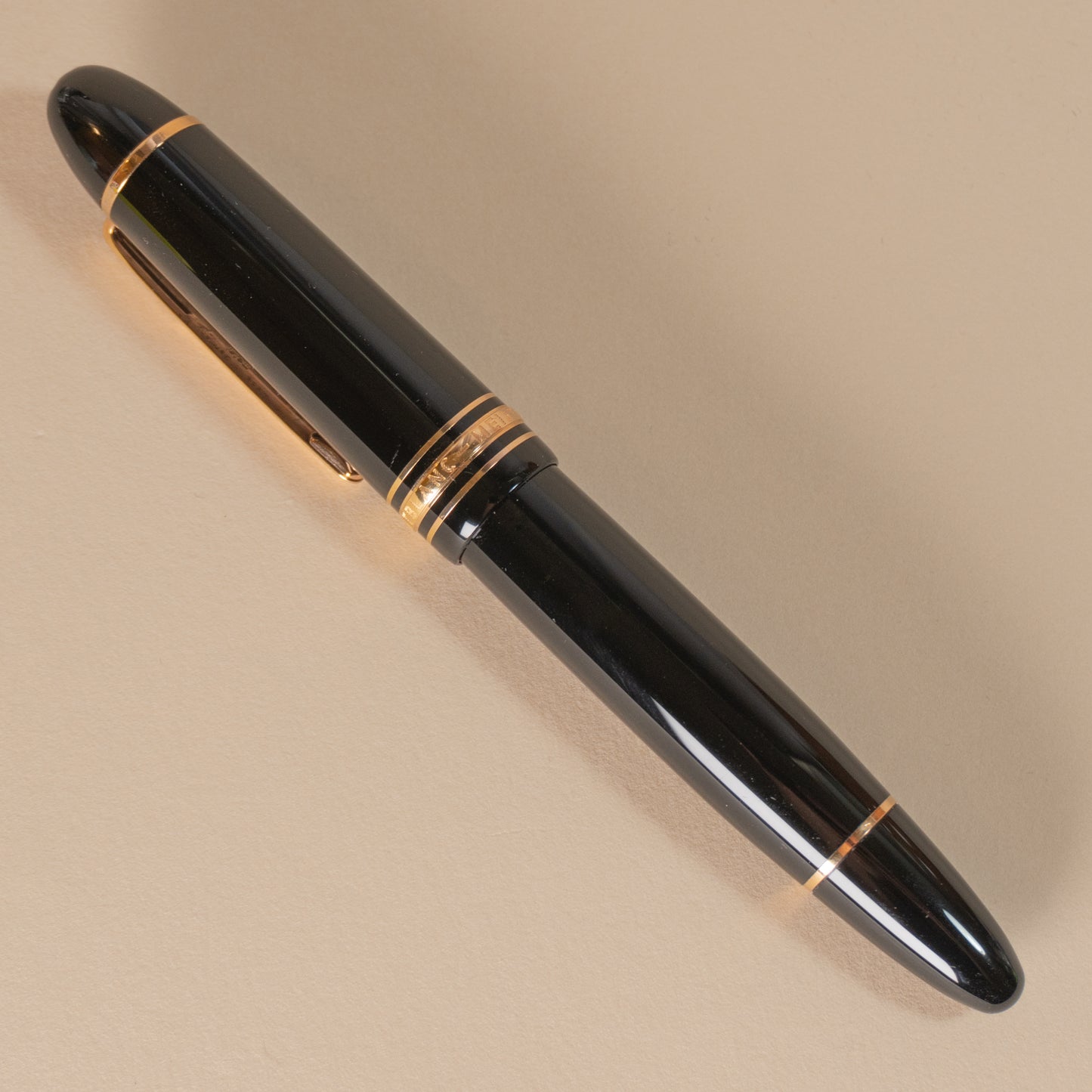 Pre-Owned Montblanc 149 Fountain Pen with Rose Gold Trim