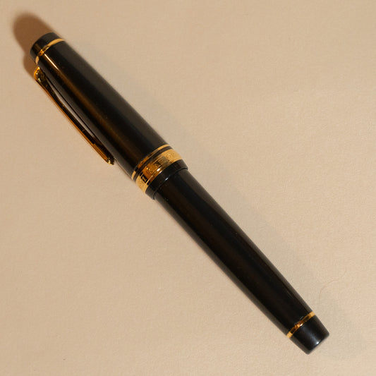 Pre-Owned Sailor Pro Gear Knight to E4 Fountain Pen - Medium