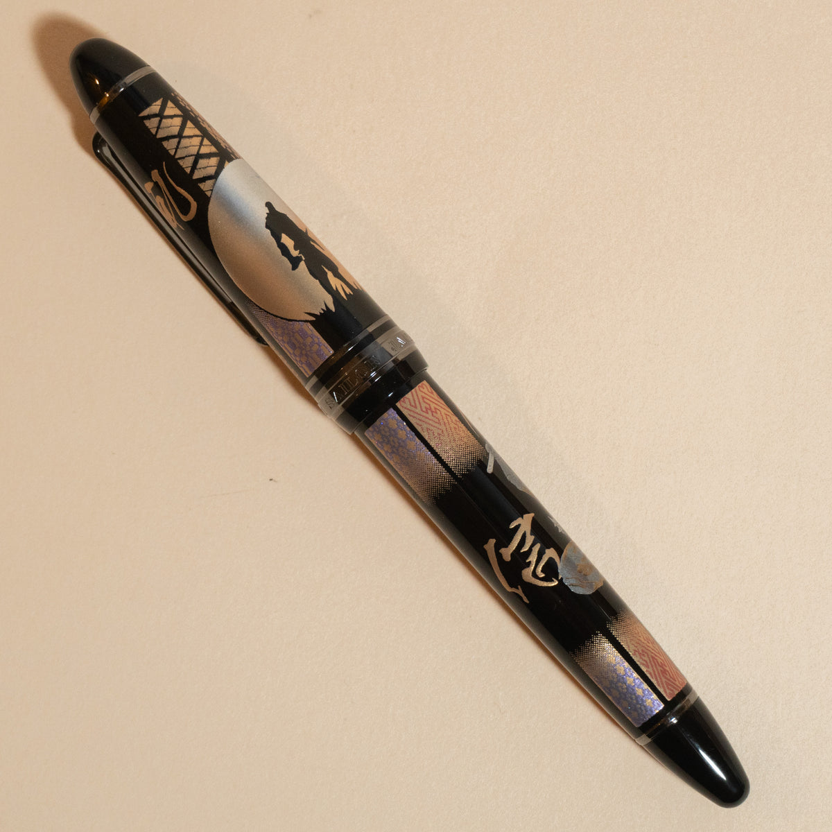 Pre-Owned Sailor 1911L Maki-e Ninja - Gojoh Fountain Pen - Medium