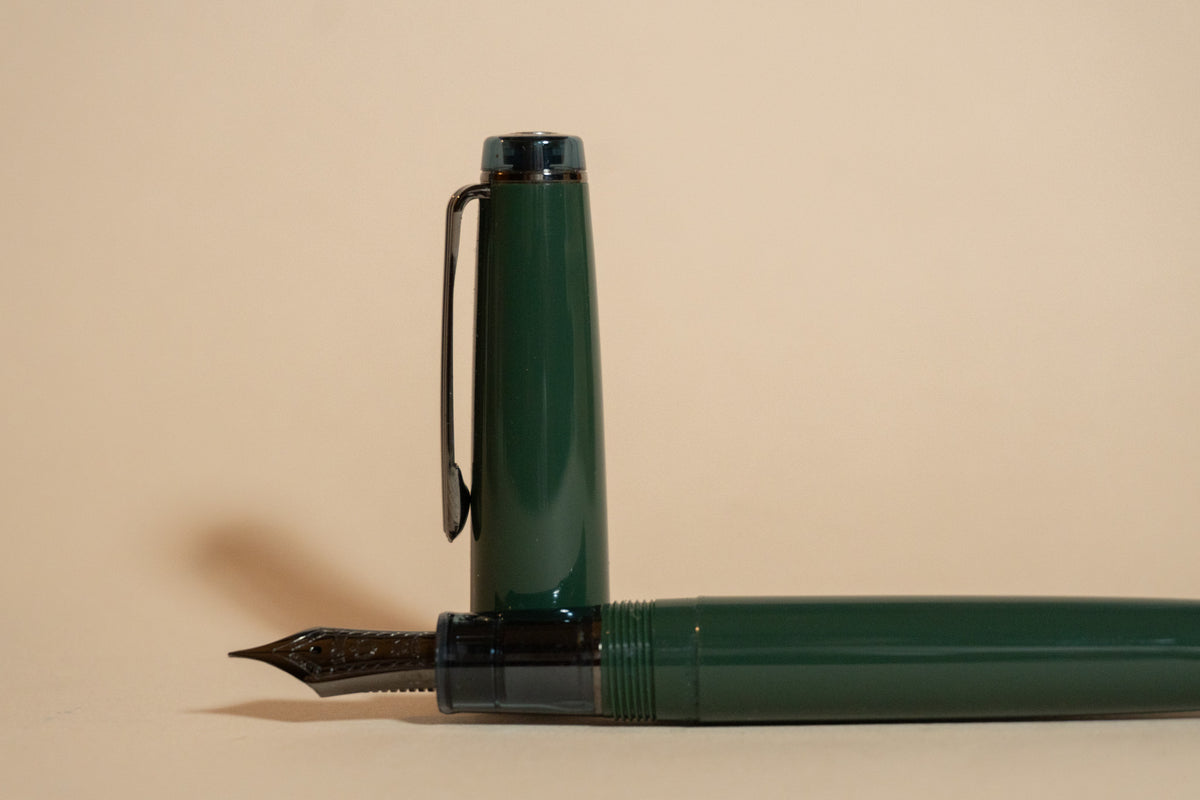 Pre-Owned Sailor Pro Gear Stealth Green Fountain Pen - H-MF