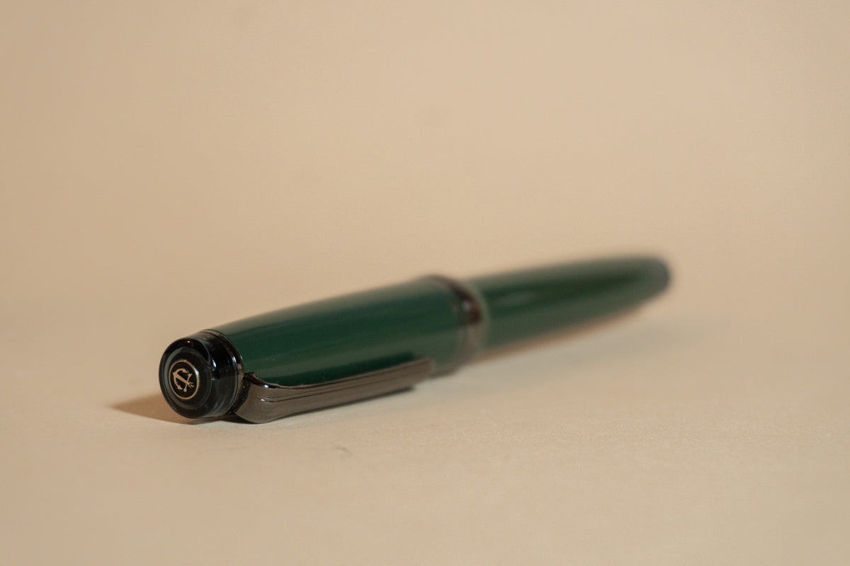 Pre-Owned Sailor Pro Gear Stealth Green Fountain Pen - H-MF