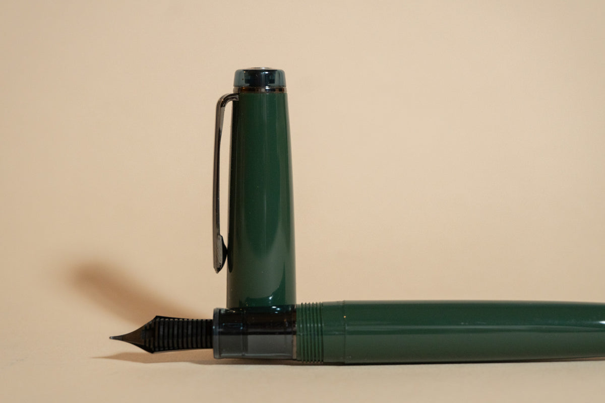 Pre-Owned Sailor Pro Gear Stealth Green Fountain Pen - H-MF