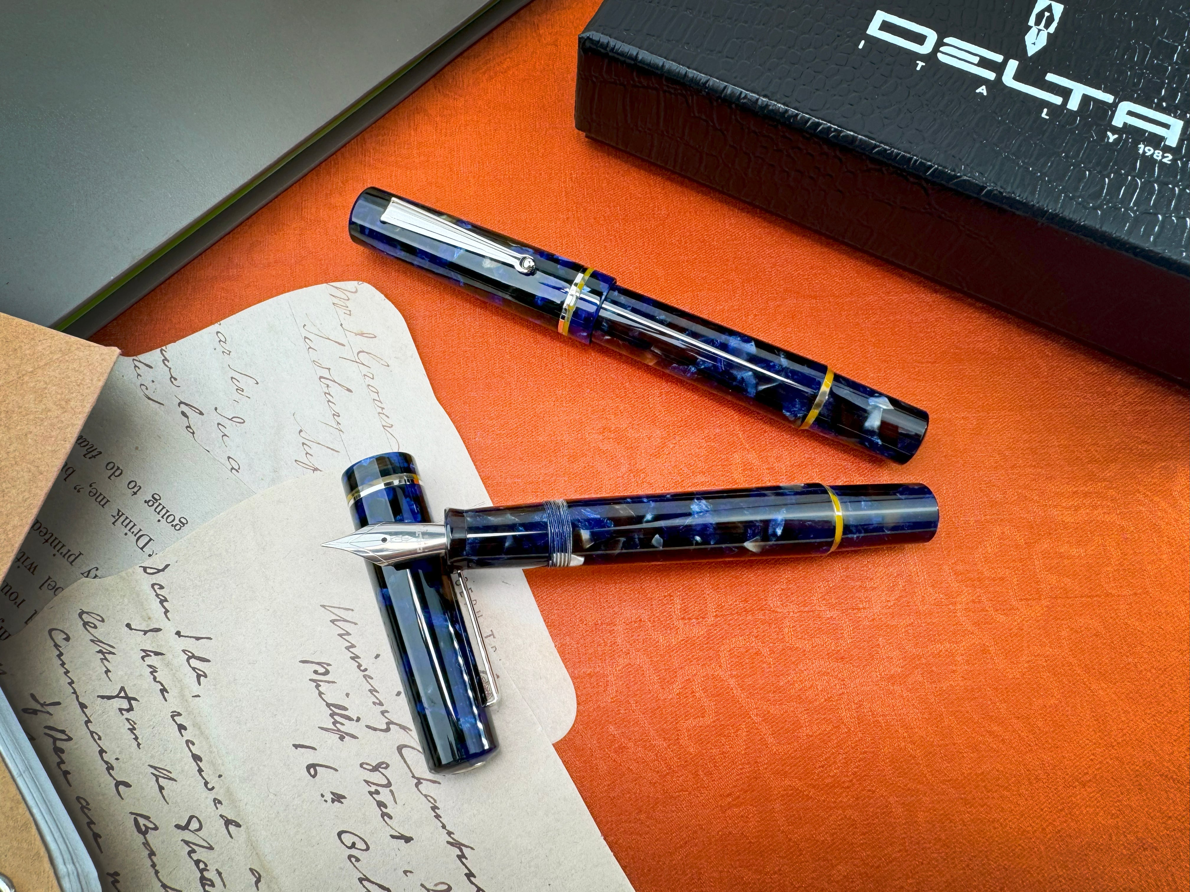 Delta Spaccanapoli Fountain Pen - Filomarino Blue – Dromgoole's