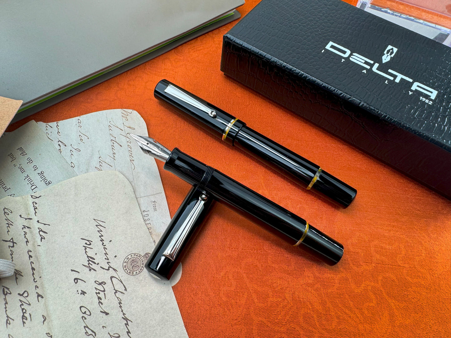 Delta Spaccanapoli Fountain Pen - D'Angio Black
