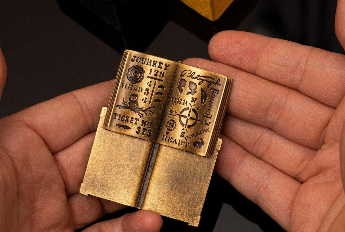 Galen Leather UY Design Brass "Listen to your Heart" Pen Stand