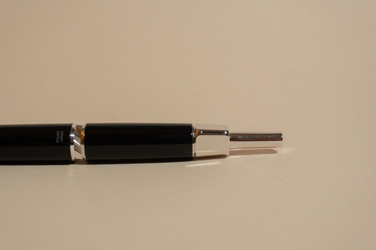 Pre-Owned Pilot Vanishing Point LS Black Fountain Pen - Medium