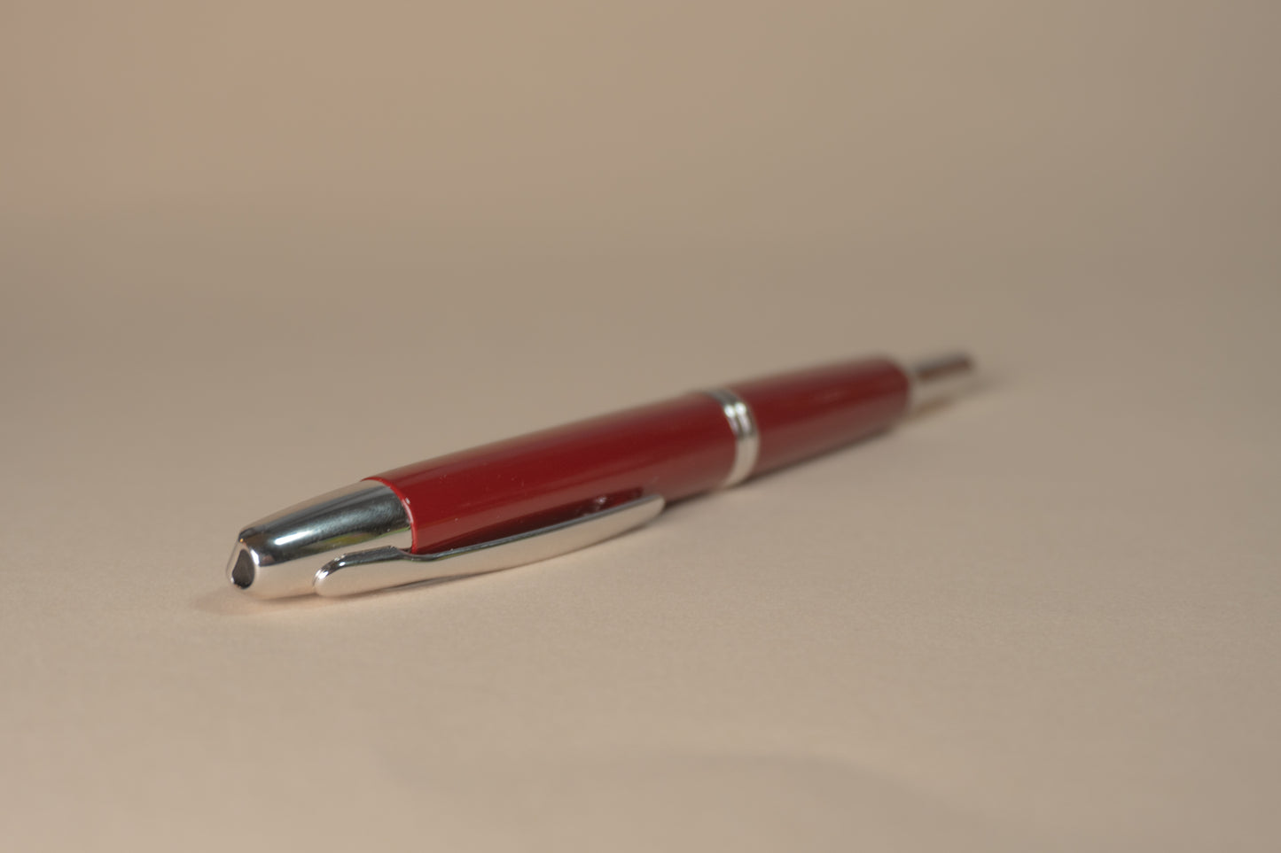 Pre-Owned Pilot Vanishing Point Red with Rhodium Trim - Medium